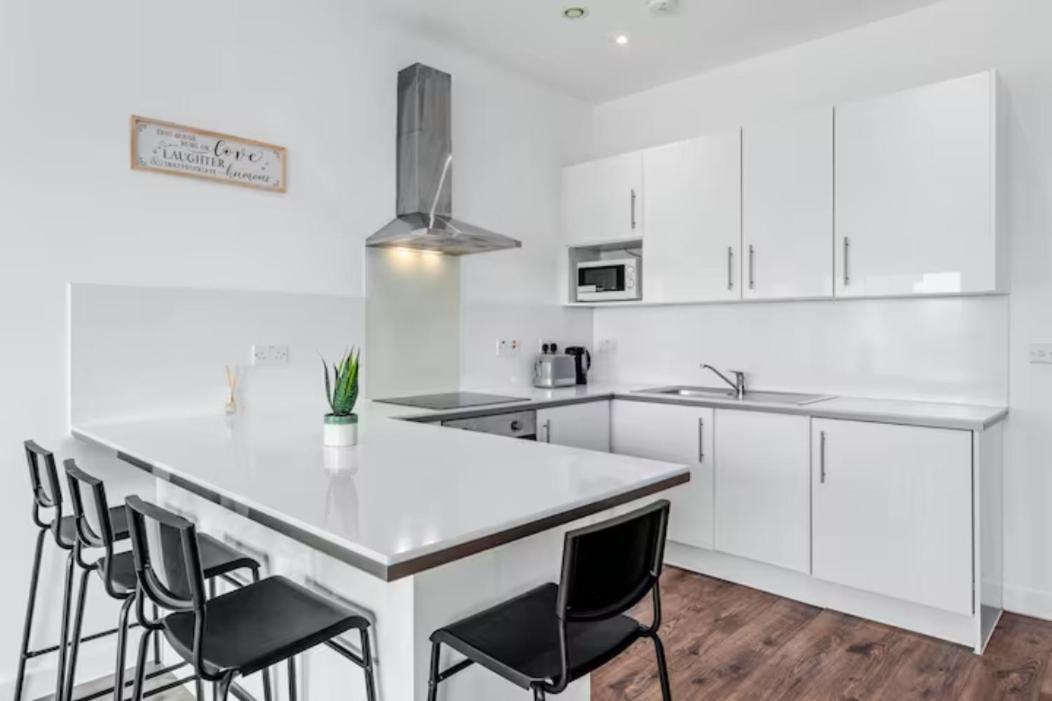 Delta 2 Bedroom Flat In London Dp102 Кройдон Экстерьер фото