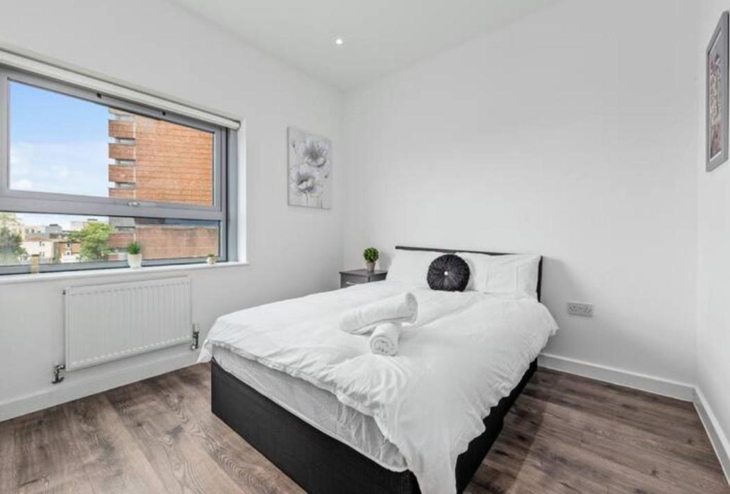 Delta 2 Bedroom Flat In London Dp102 Кройдон Экстерьер фото